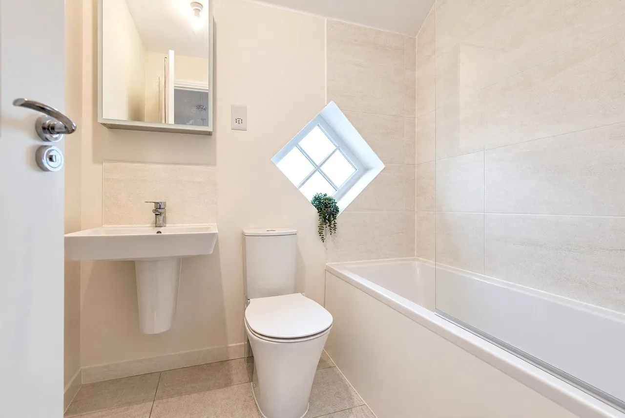 Annas Meadow, Shefford, SG17, photo 10
