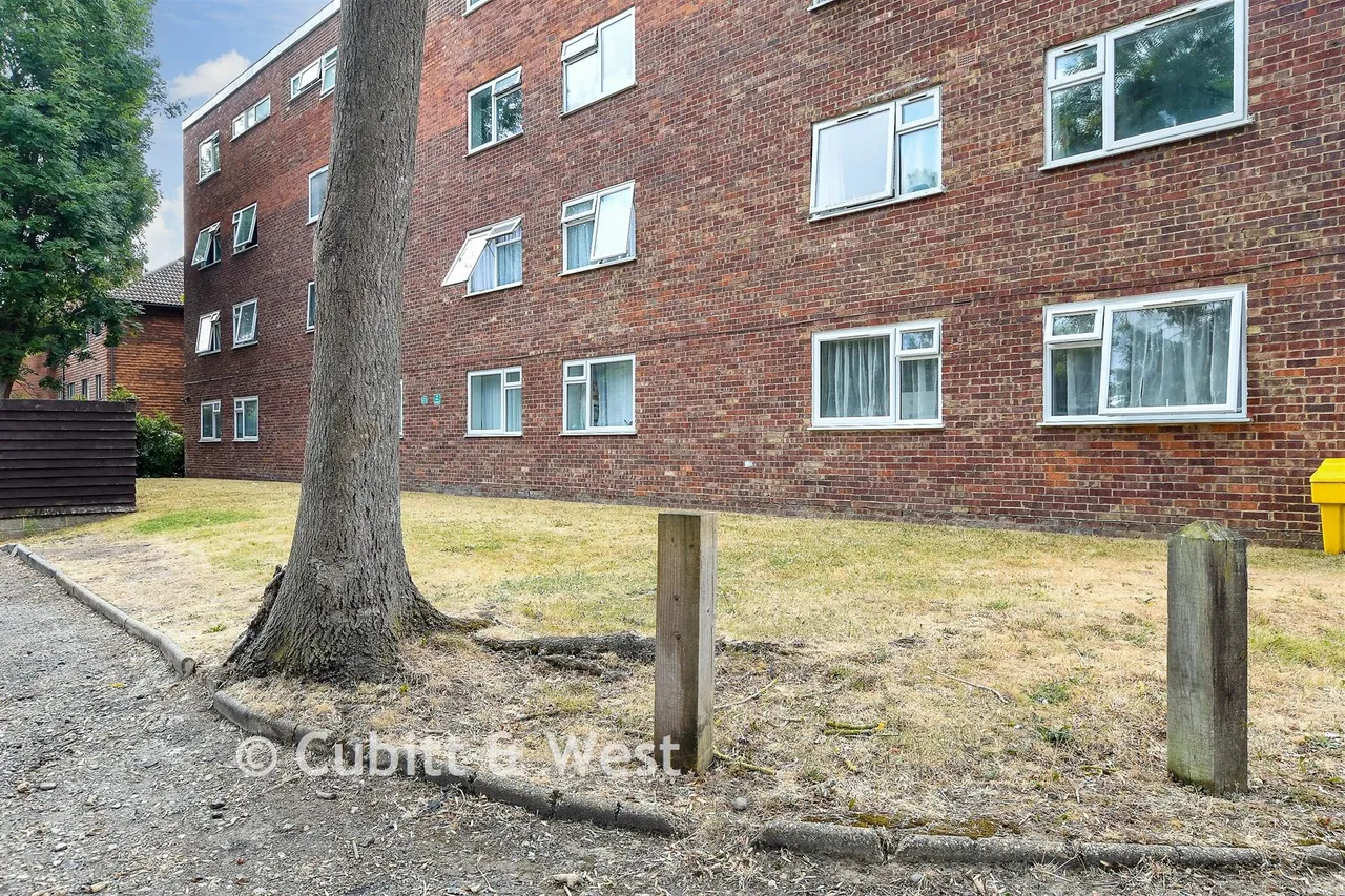 Ross Road, Wallington, SM6, photo 7