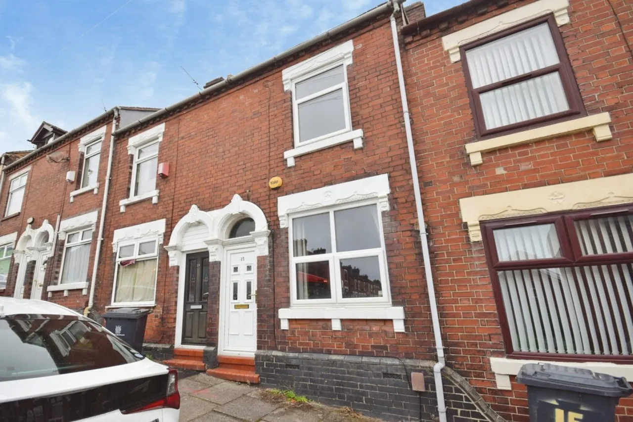 2 bed house to rent, Jervis Street, Hanley, ST1