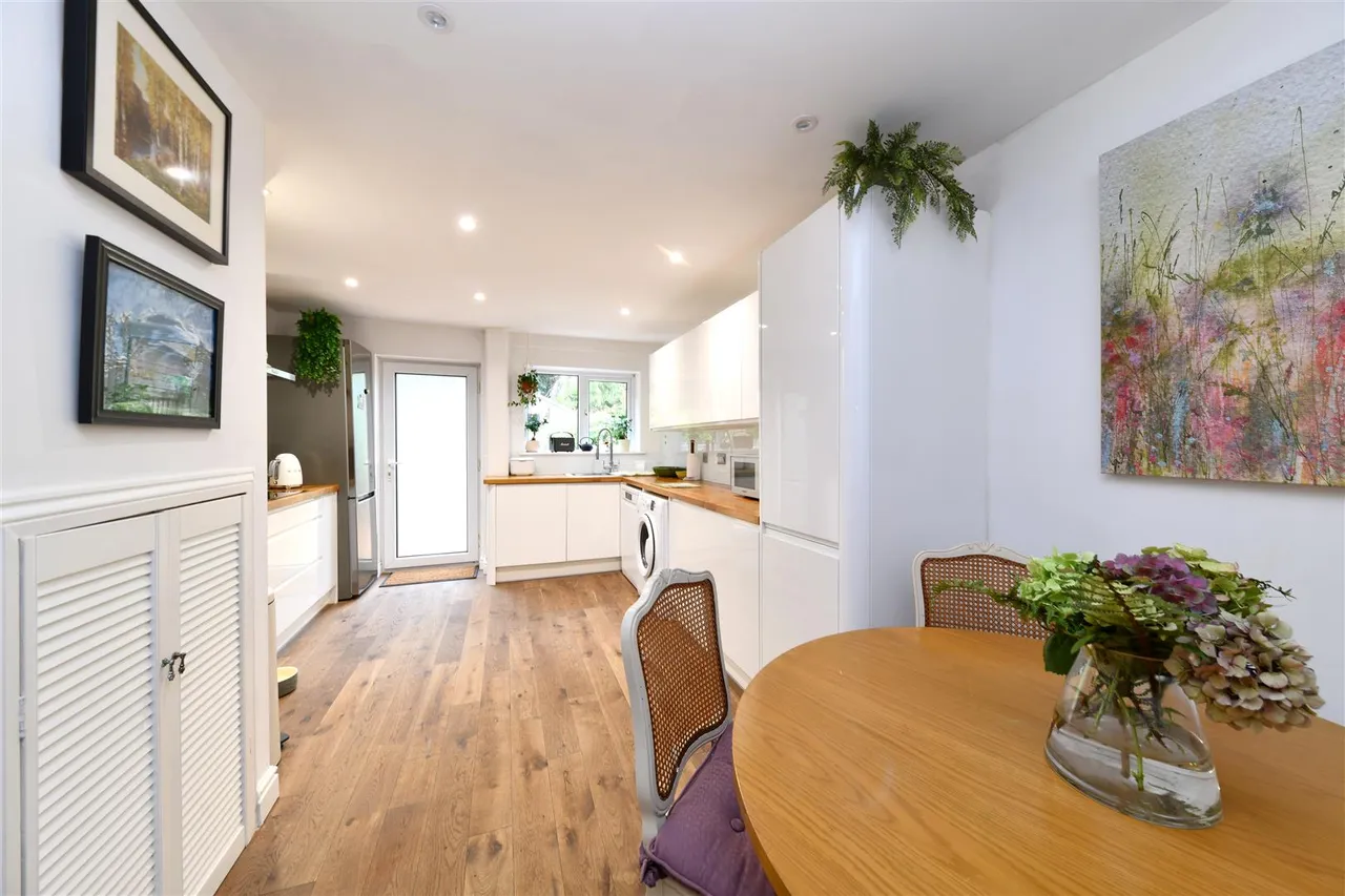 Warwick Road, Stevenage, Herts, SG2 0QS, photo 5