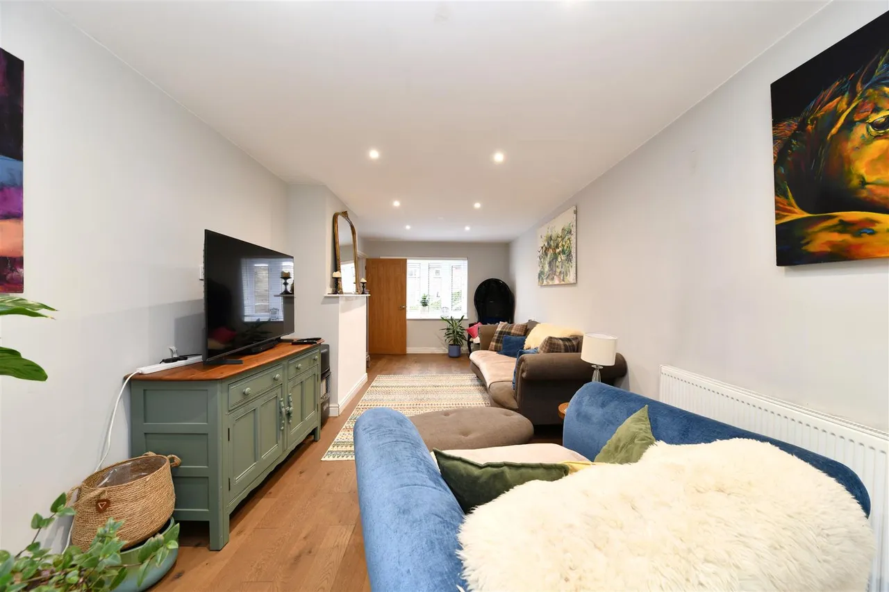 Warwick Road, Stevenage, Herts, SG2 0QS, photo 3