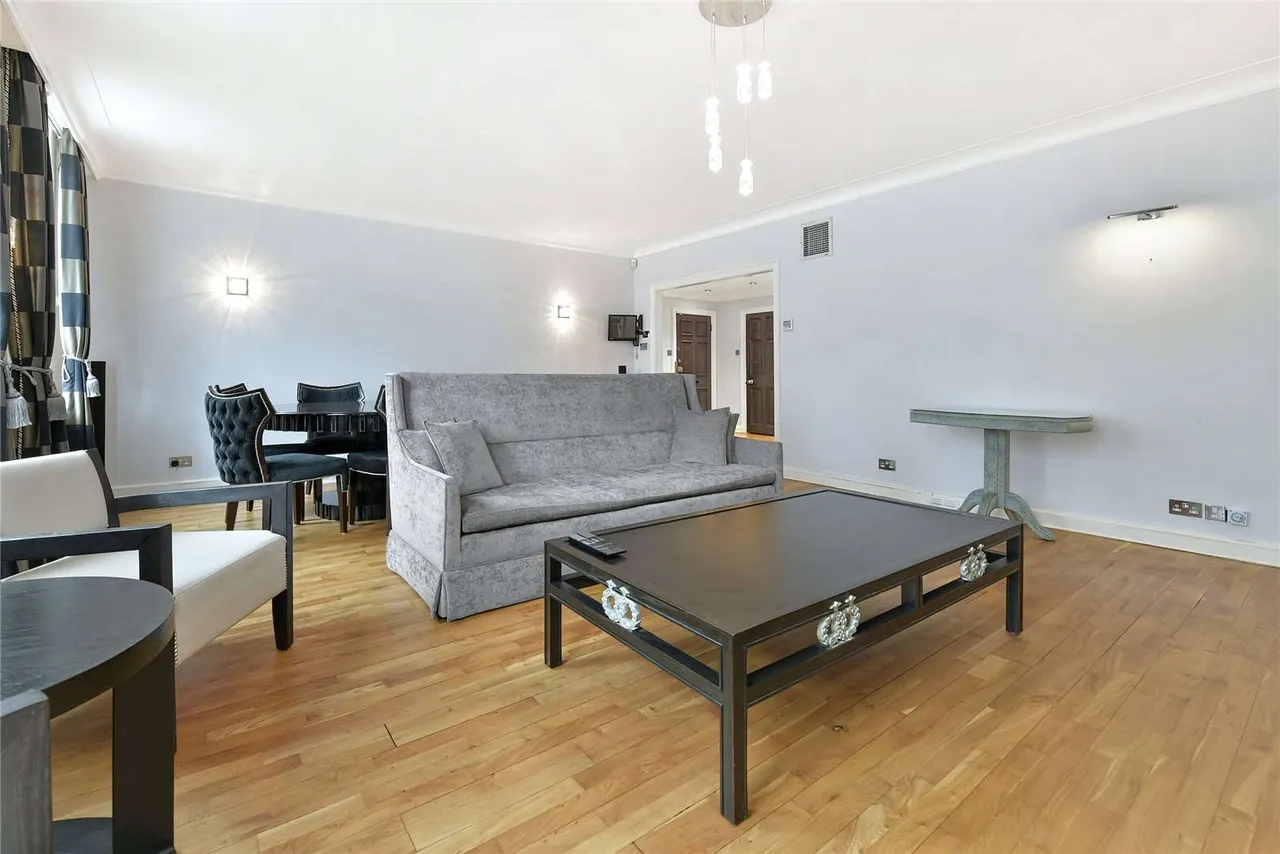 Grosvenor Square, London, W1K 2HL, photo 12