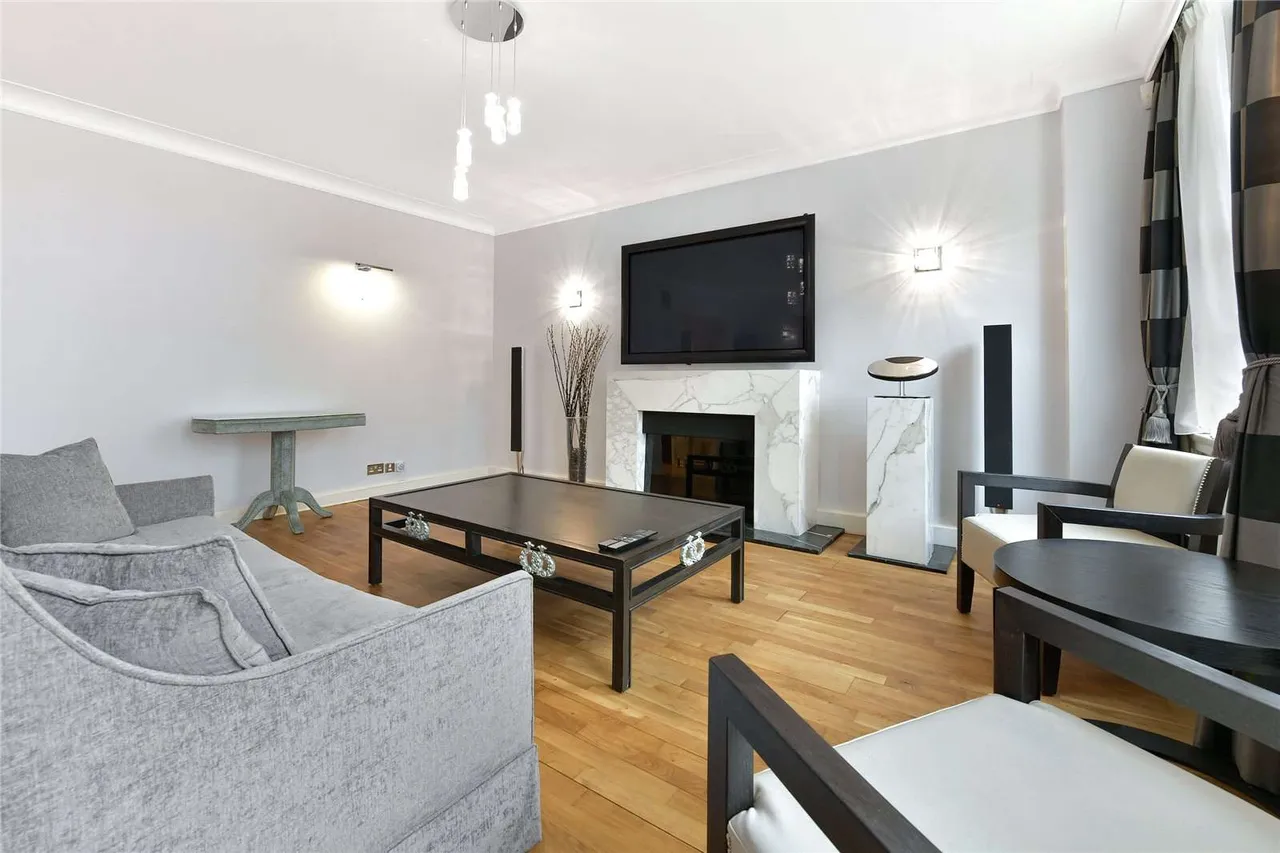 Grosvenor Square, London, W1K 2HL, photo 11