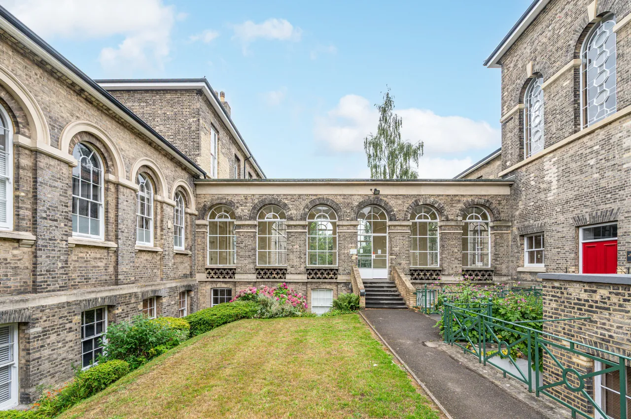 6 Godwin House, Royal Herbert Pavilions, Gilbert Close, London, photo 12