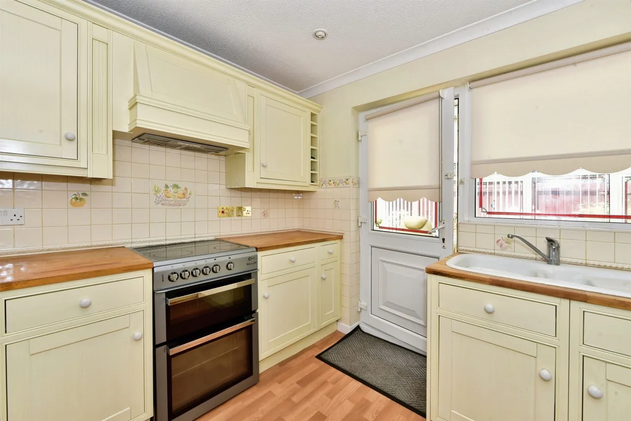 Wooldale Drive, Owlthorpe, Sheffield, photo 6