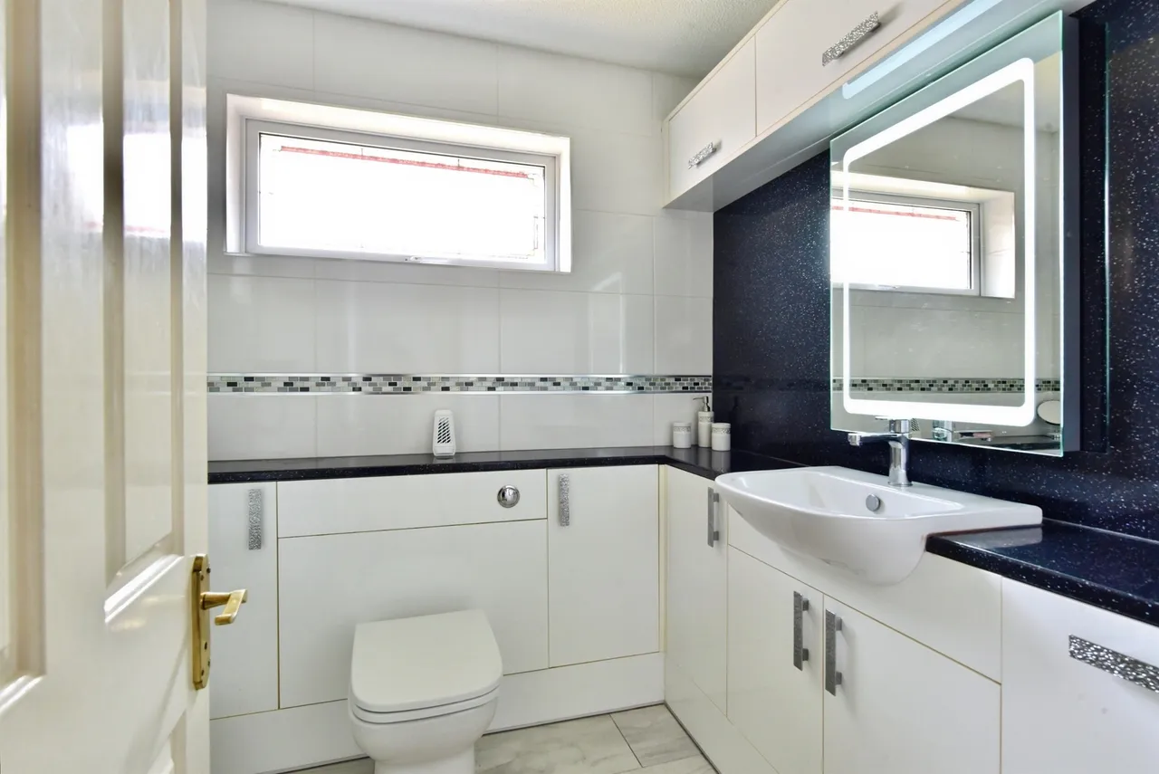 Wooldale Drive, Owlthorpe, Sheffield, photo 10