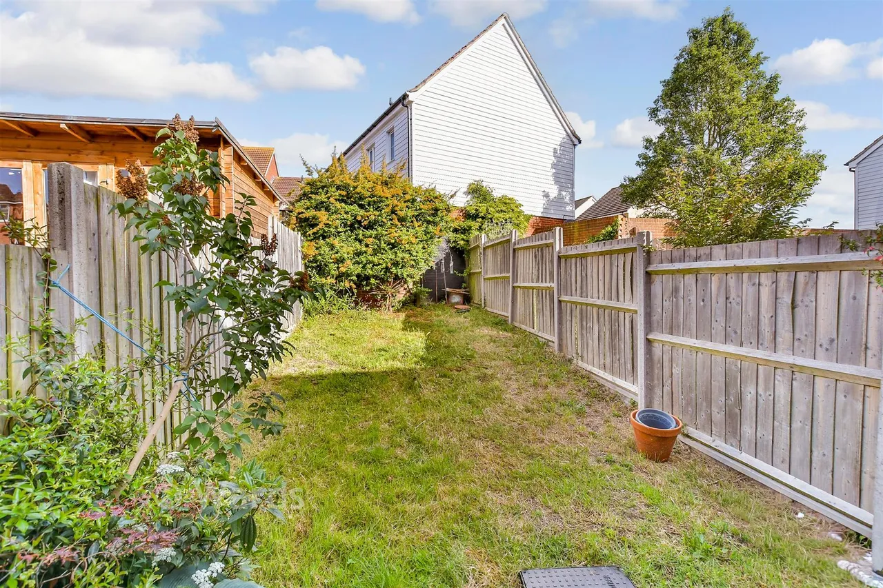 Baryntyne Crescent, Rochester, ME3, photo 2