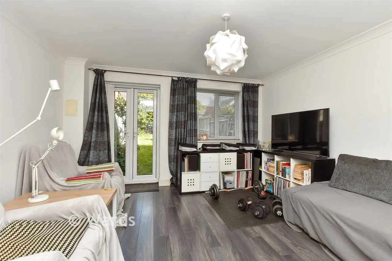 Baryntyne Crescent, Rochester, ME3, photo 4