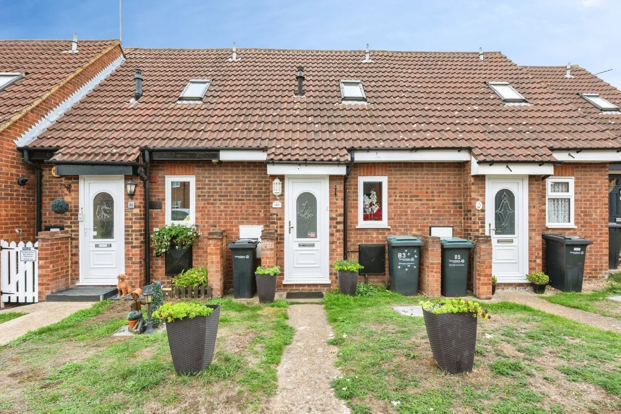 1 bed house for sale, Artillery Row, Gravesend, DA12