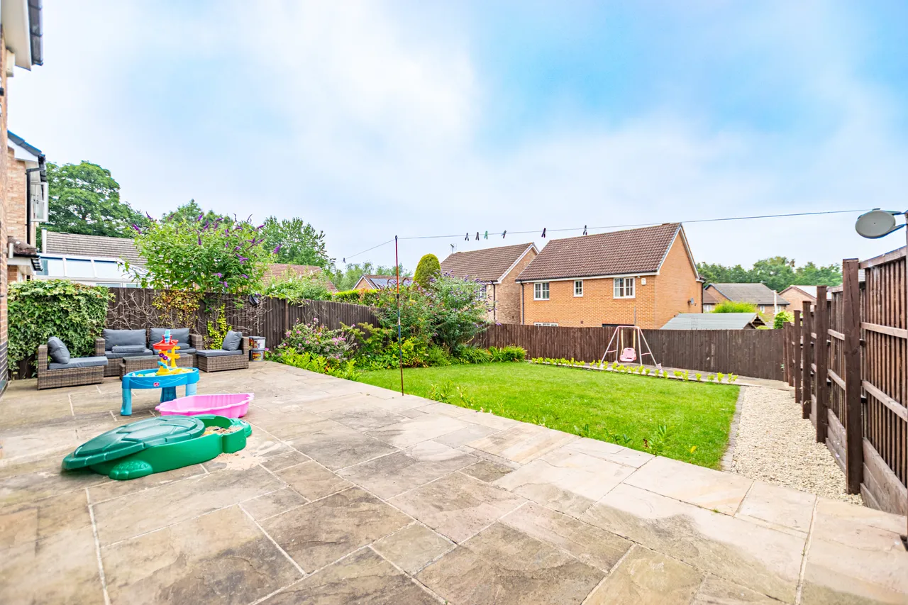 Hawthorne Gardens, Adel, LS16, photo 24