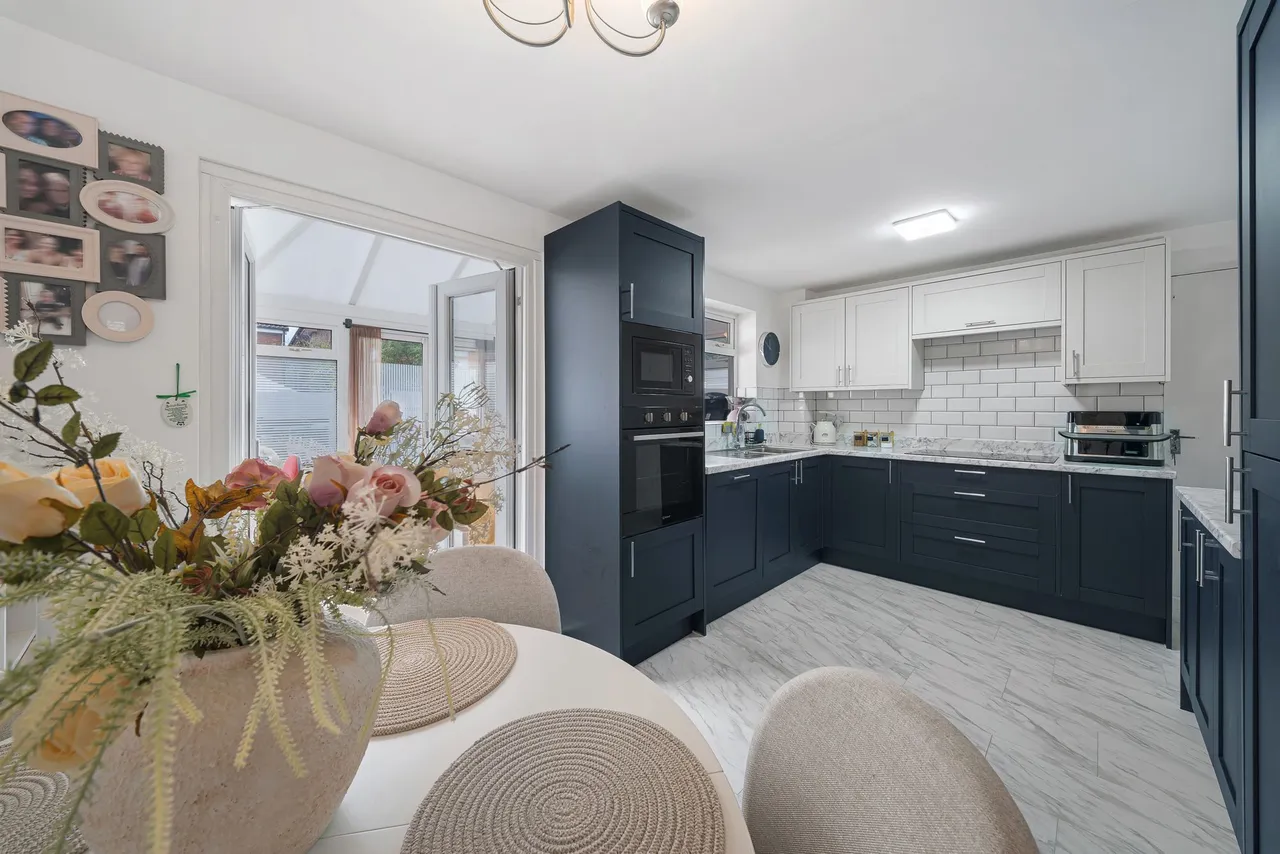 Rowthorn Close, Widnes, Widnes, WA8 8EF, photo 2