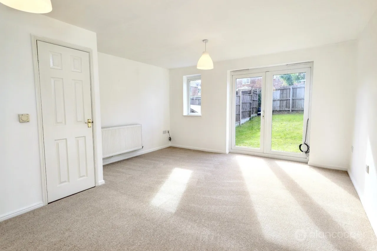Bulkington Road, Bedworth, CV12, photo 3