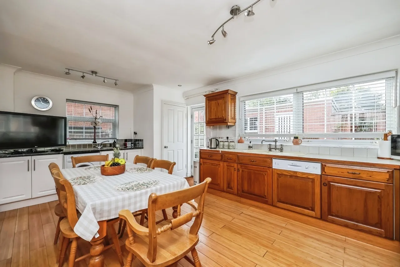 Alwood Grove, Clifton Village, NG11, photo 5