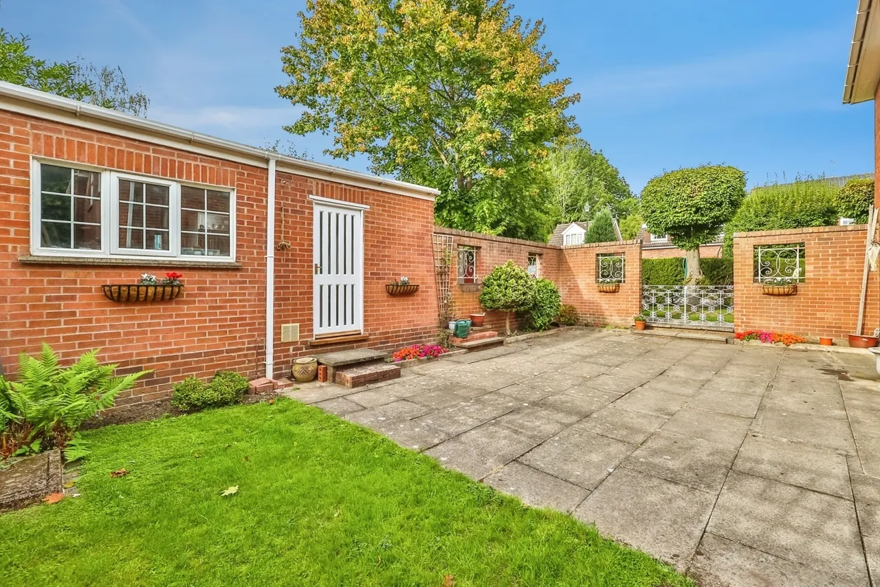 Alwood Grove, Clifton Village, NG11, photo 25