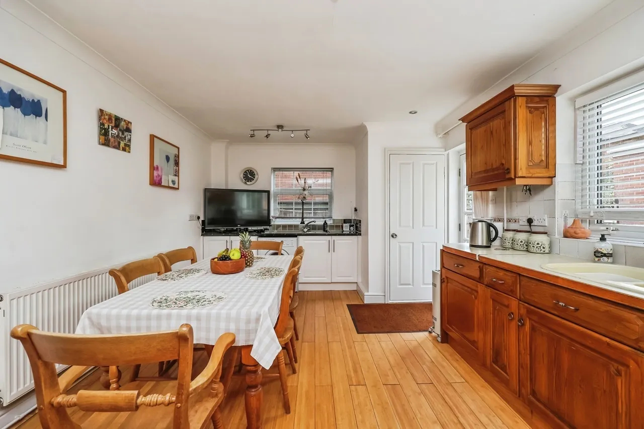 Alwood Grove, Clifton Village, NG11, photo 10