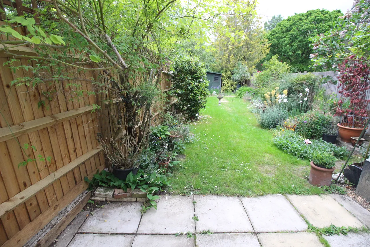 Lynwood Drive, WORCESTER PARK, Surrey, Worcester Park, KT47AB, photo 6
