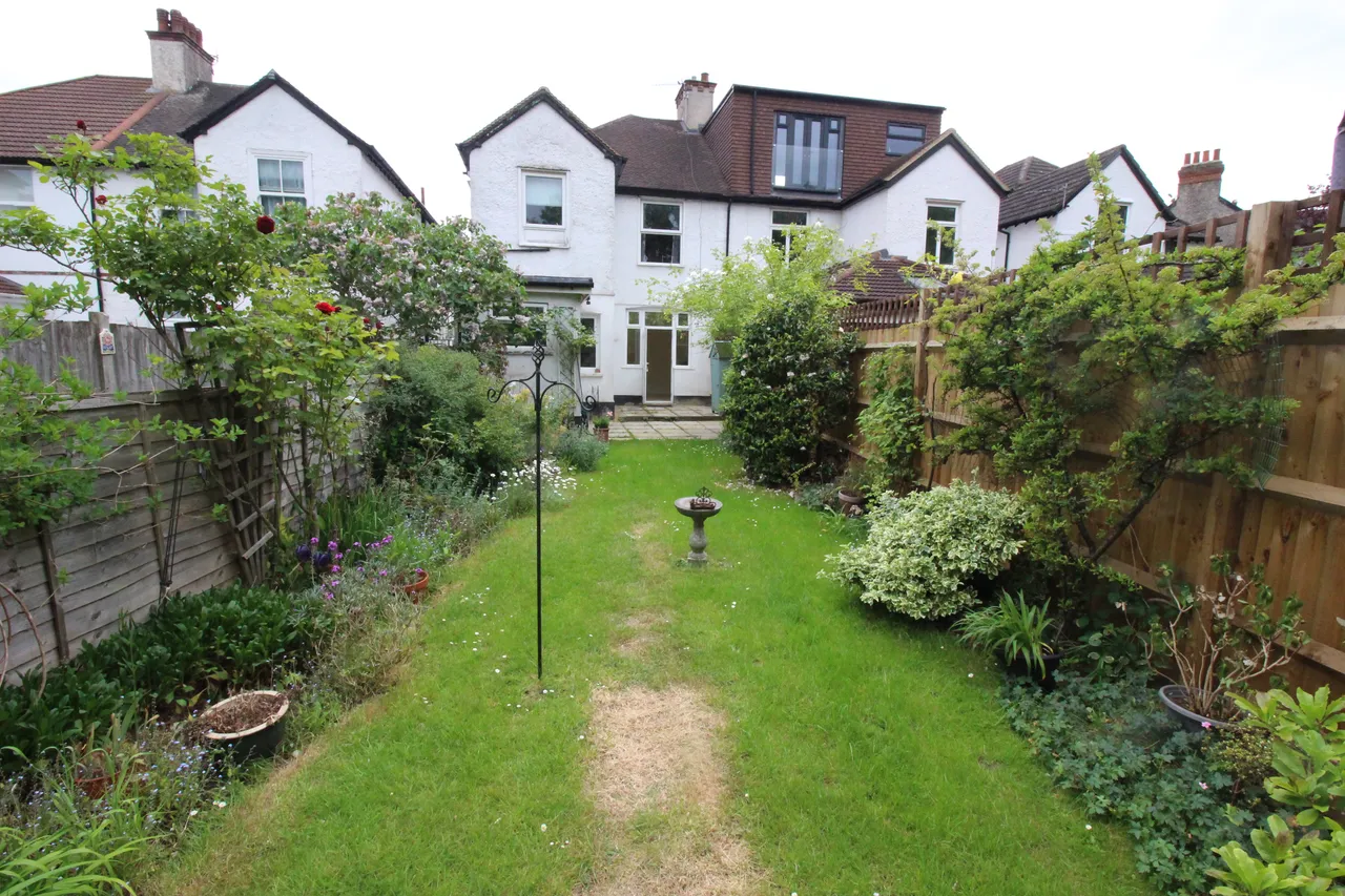 Lynwood Drive, WORCESTER PARK, Surrey, Worcester Park, KT47AB, photo 8
