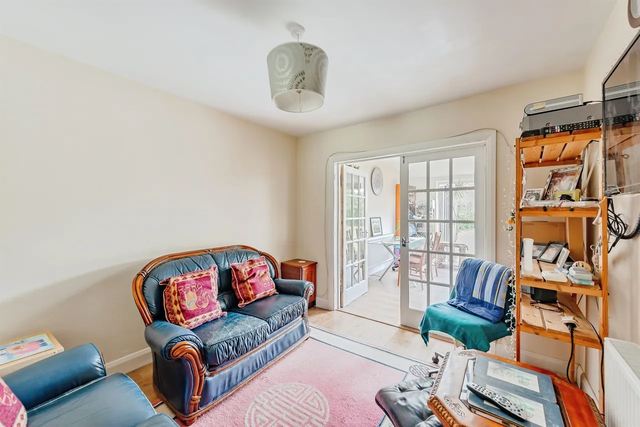 Barnfield Road, CRAWLEY, photo 8