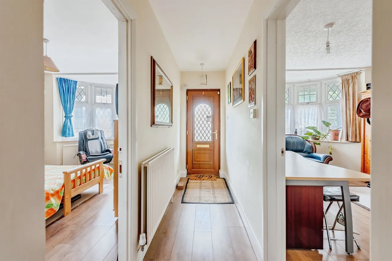 Barnfield Road, CRAWLEY, photo 7