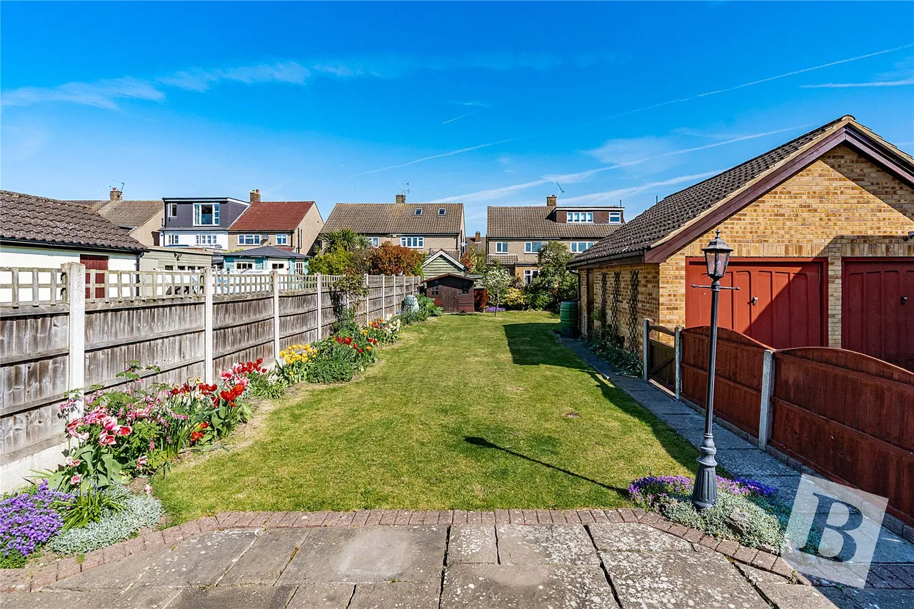 Brookmans Close, Upminster, RM14, photo 10