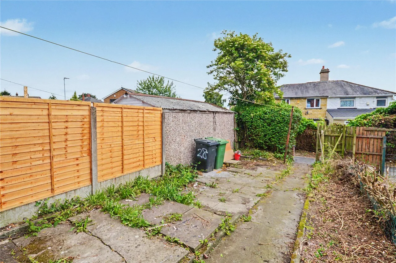 Grovehall Drive, Leeds, LS11, photo 11