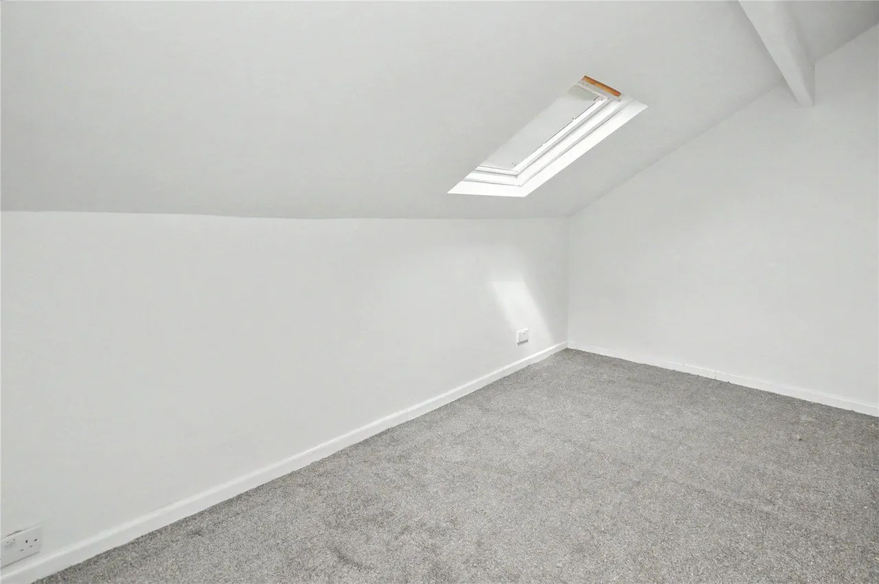 Grovehall Drive, Leeds, LS11, photo 10