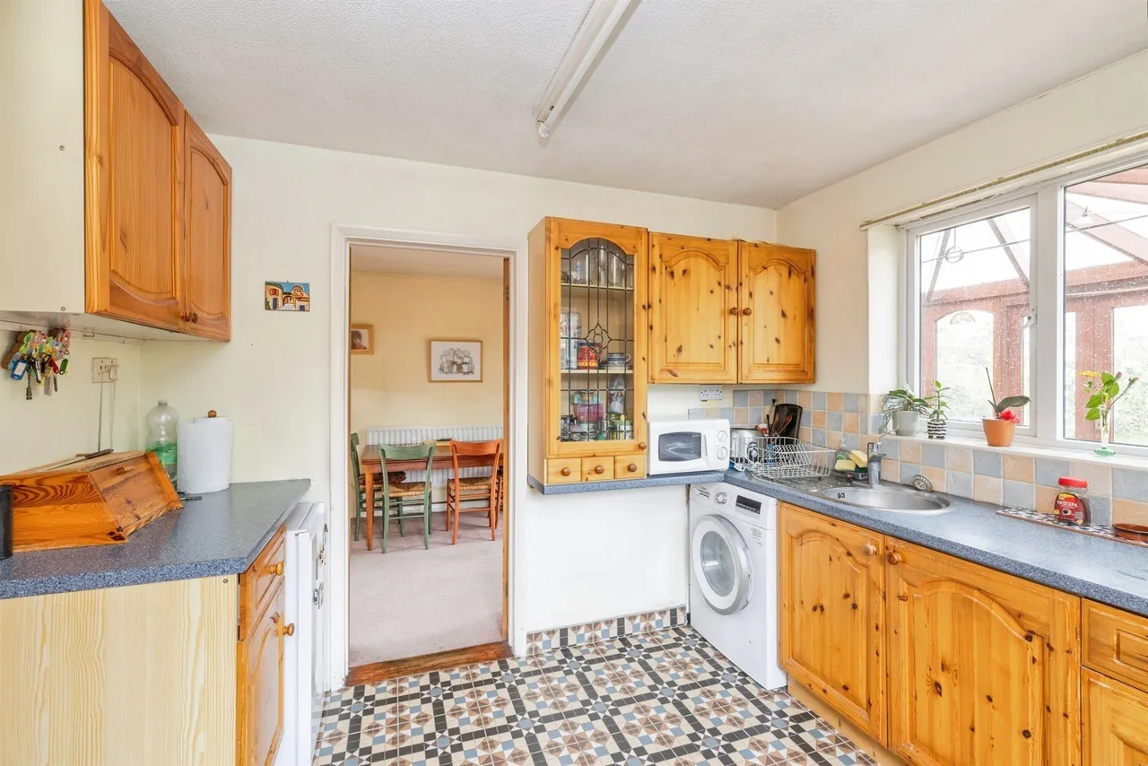 Farm Way, Bushey, photo 4
