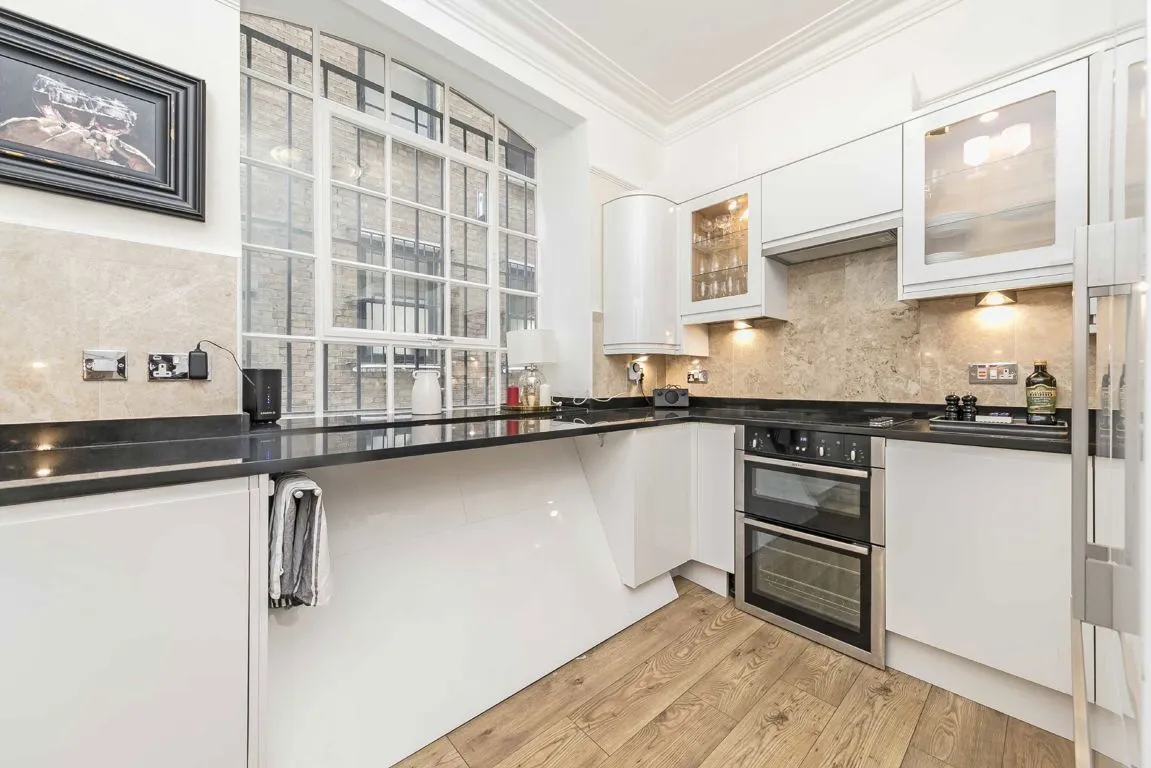 Middle Street, EC1A, photo 4