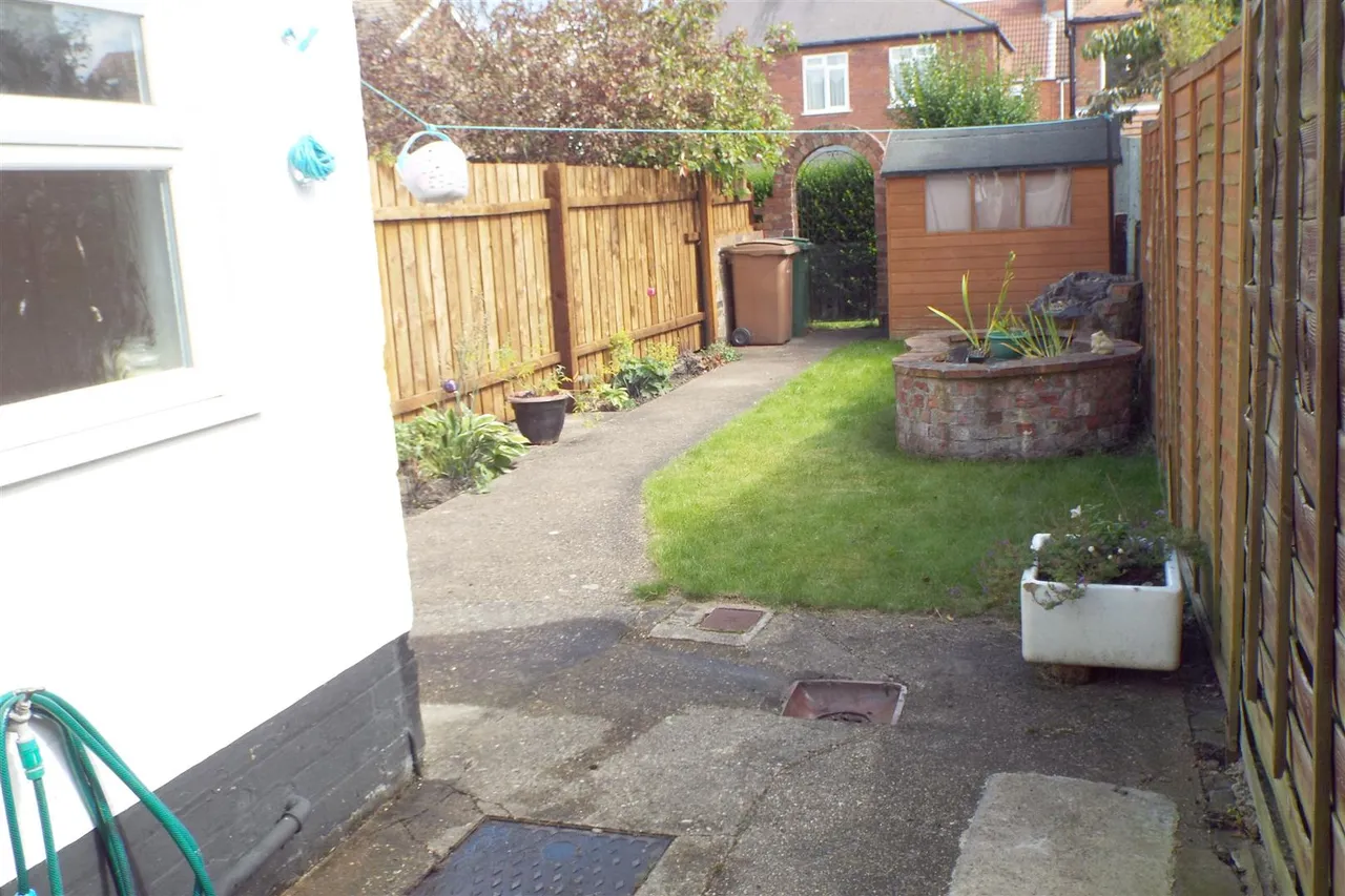 Norwood Grove, Beverley, East Yorkshire, photo 9