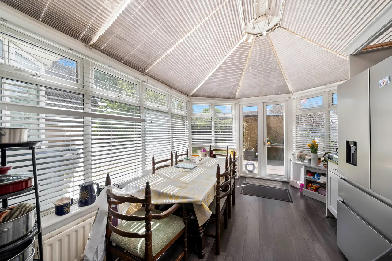 Boscombe Road, WORCESTER PARK, Surrey, Worcester Park, KT48PJ, photo 12