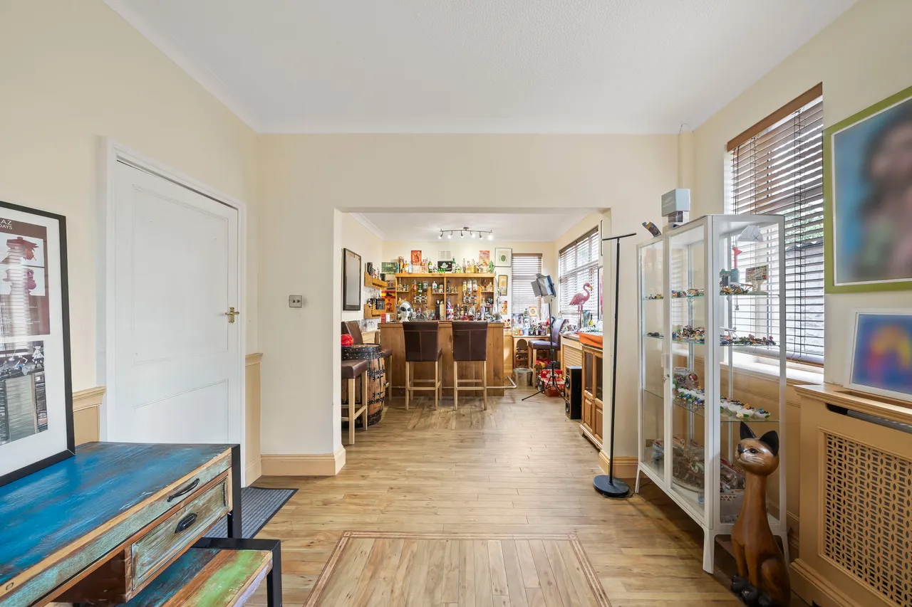Boscombe Road, WORCESTER PARK, Surrey, Worcester Park, KT48PJ, photo 3