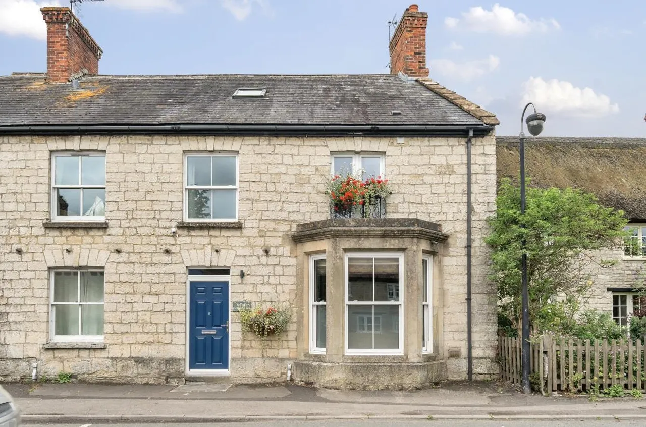High Street Queen Camel, Yeovil BA22 7NE, photo 18