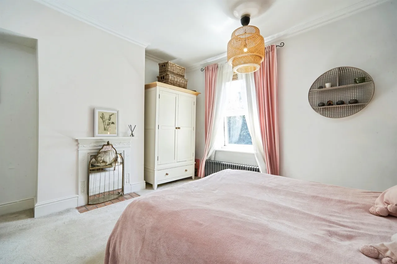 Henry Terrace, Yeadon, LS19, photo 10