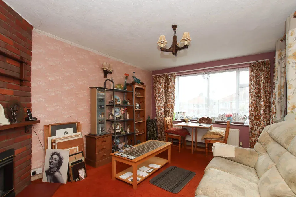Langley Avenue, Hemel Hempstead, Hertfordshire, HP3 9NS, photo 2
