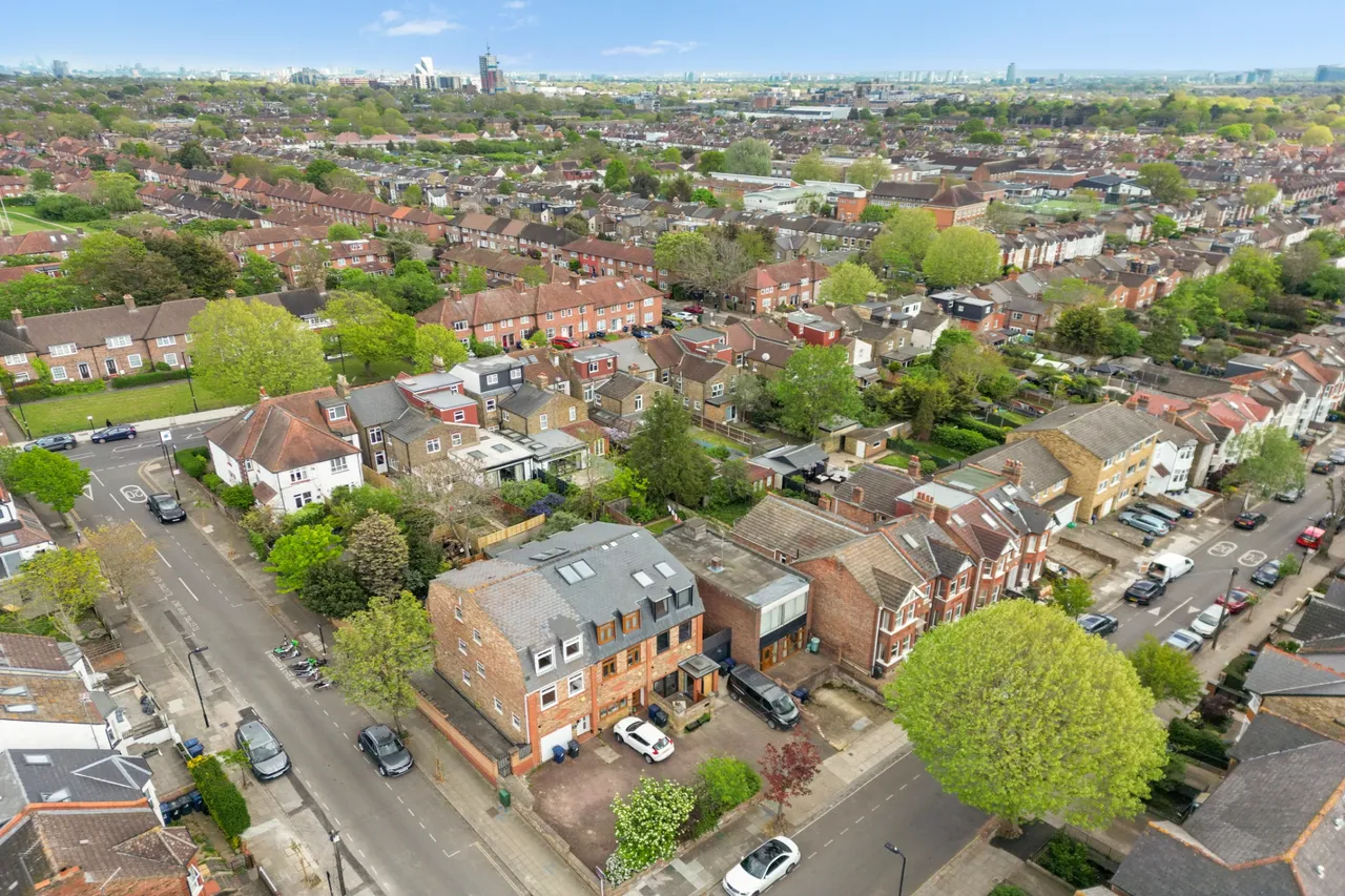 Grove Avenue, Hanwell, W7 3EX, photo 15