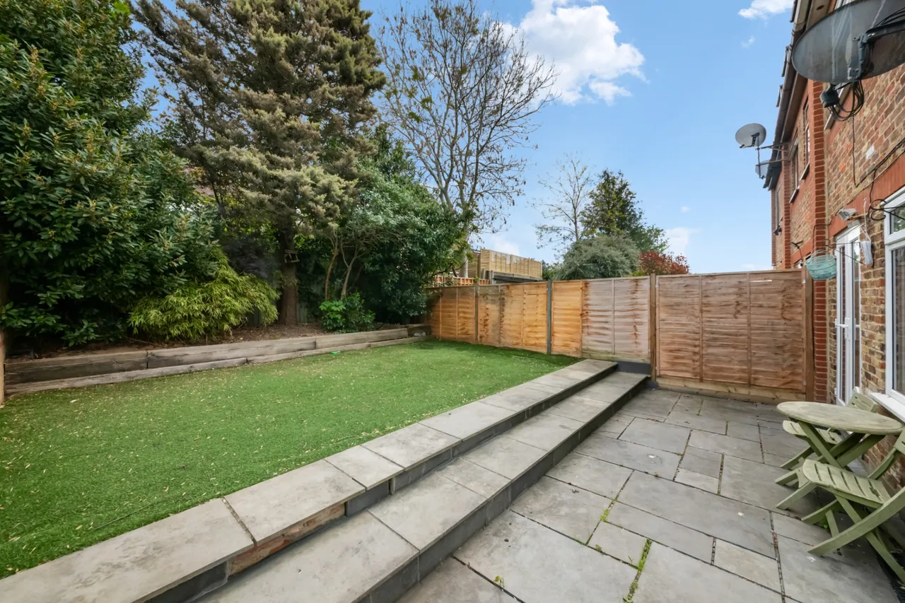 Grove Avenue, Hanwell, W7 3EX, photo 13