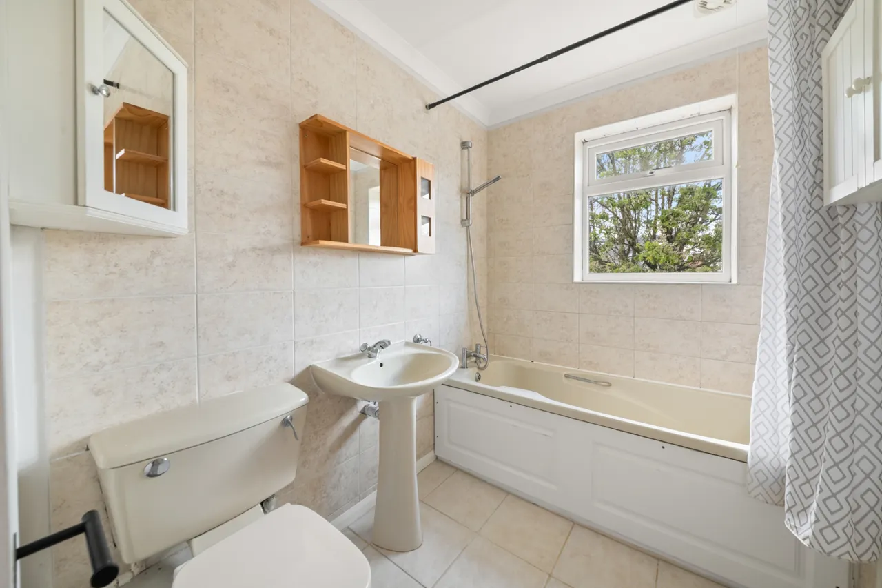 Grove Avenue, Hanwell, W7 3EX, photo 11