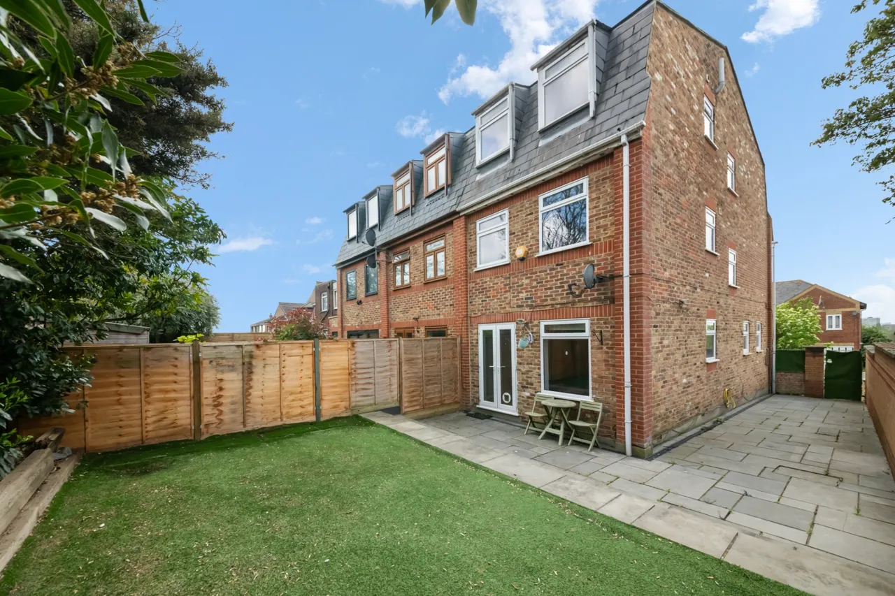 Grove Avenue, Hanwell, W7 3EX, photo 12