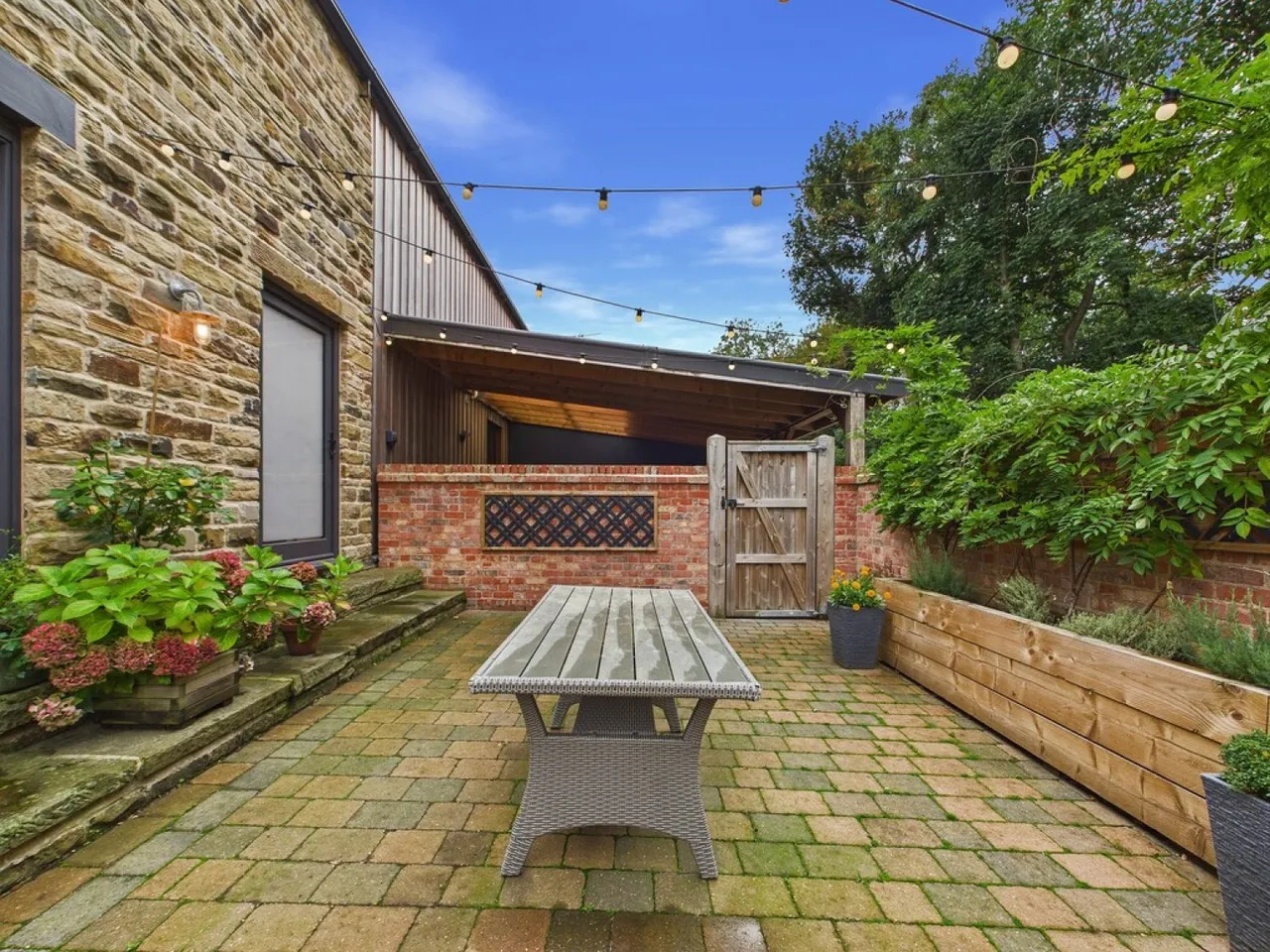 Dunston Lane, S41, photo 34