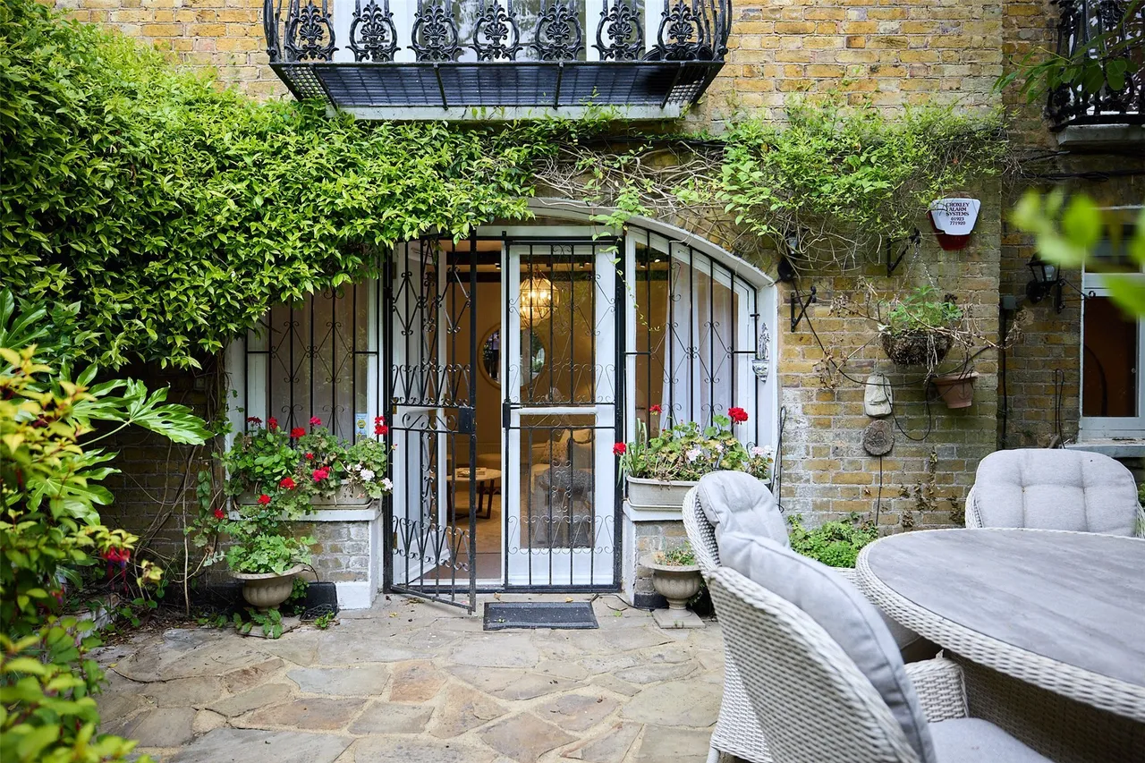 2 bed flat to rent — Marlborough Place, London, NW8