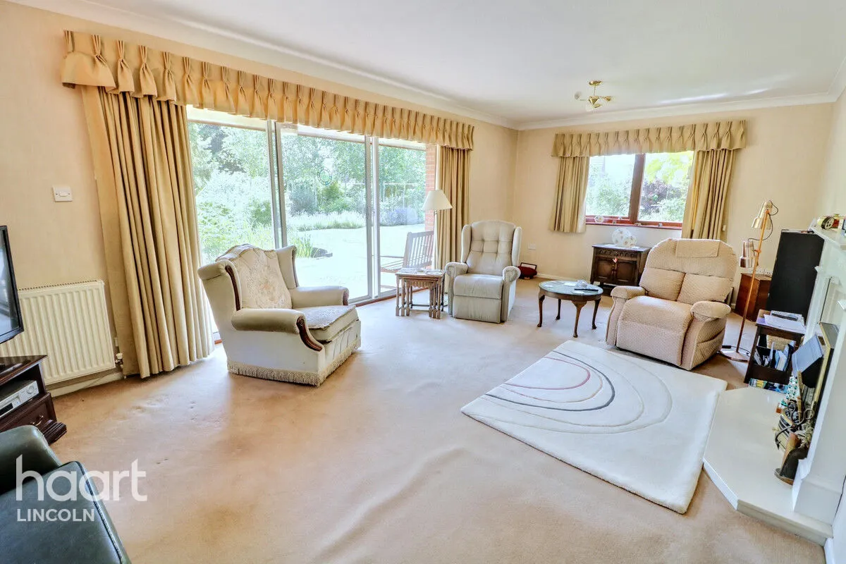 Church Lane, Carlton on Trent, NG23, photo 4