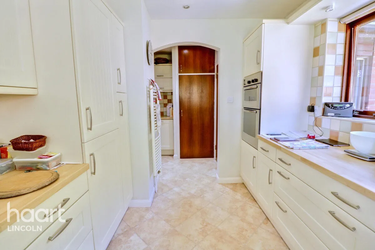 Church Lane, Carlton on Trent, NG23, photo 8