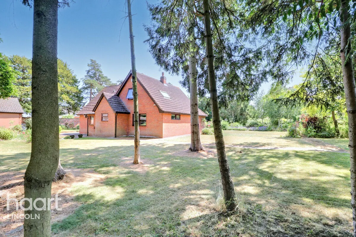 Church Lane, Carlton on Trent, NG23, photo 38