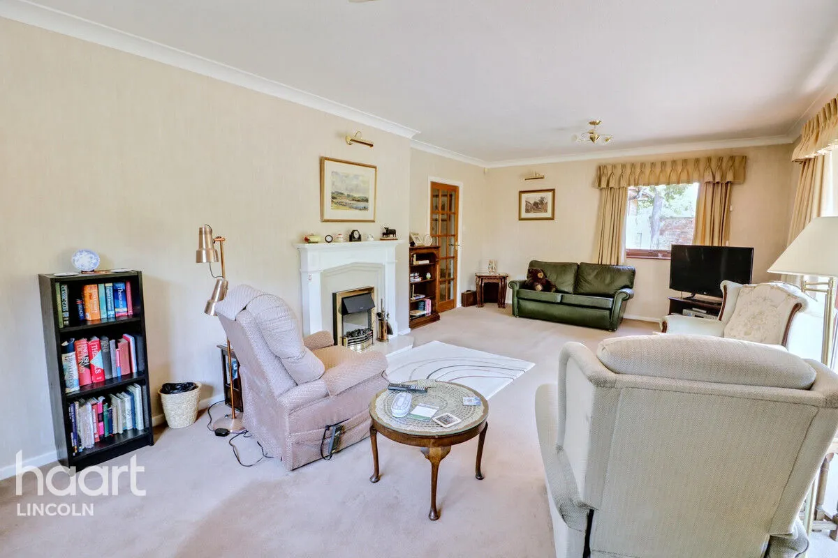 Church Lane, Carlton on Trent, NG23, photo 5