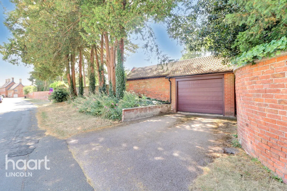 Church Lane, Carlton on Trent, NG23, photo 42