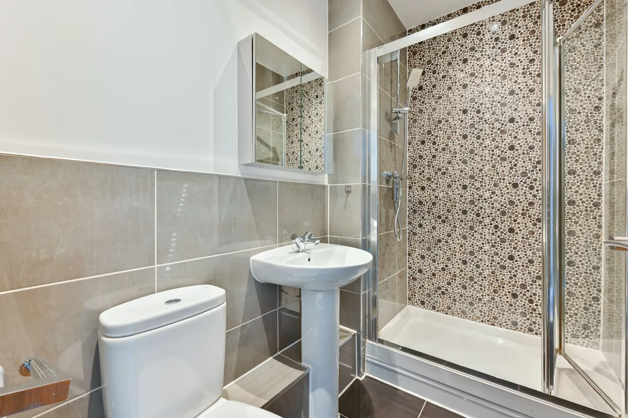 6 Westwood House, 47 Old Devonshire Road, London, photo 12