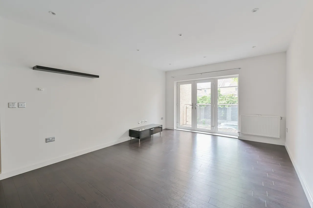 6 Westwood House, 47 Old Devonshire Road, London, photo 5