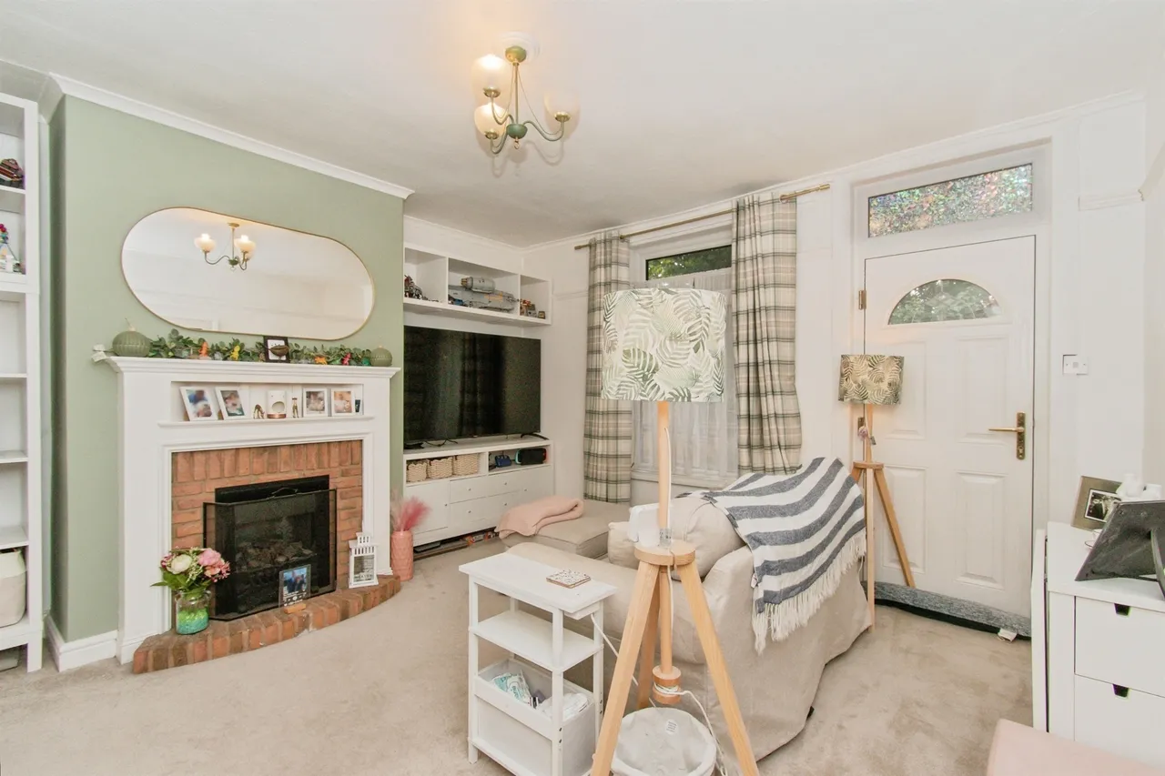 Holywell Dene, Castleford, WF10, photo 4