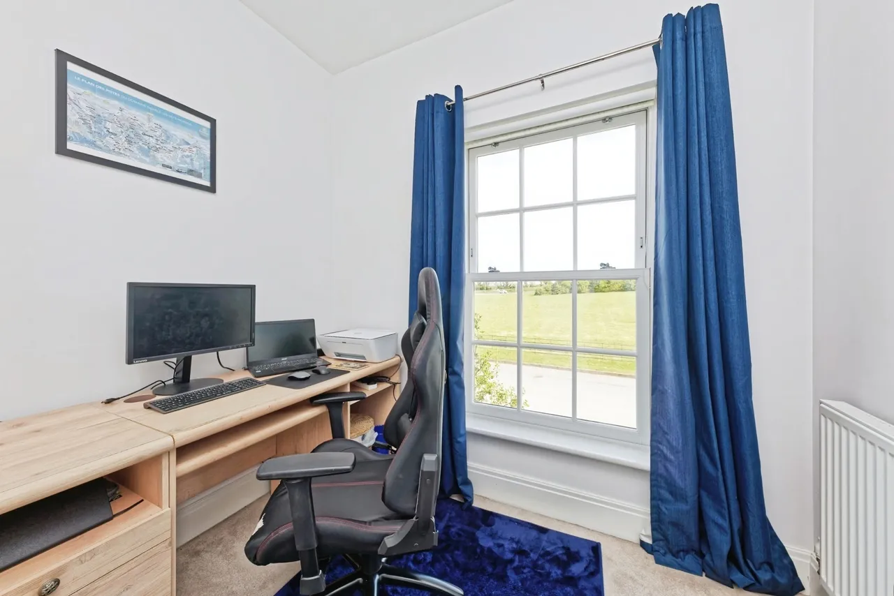 Kestrel Grove, Whitfield, Dover, Kent, CT16, photo 15