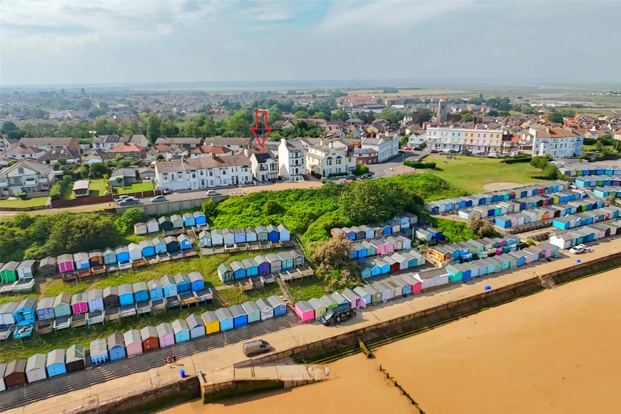 3 bed house for sale, Southcliff Parade, Walton on the Naze, CO14